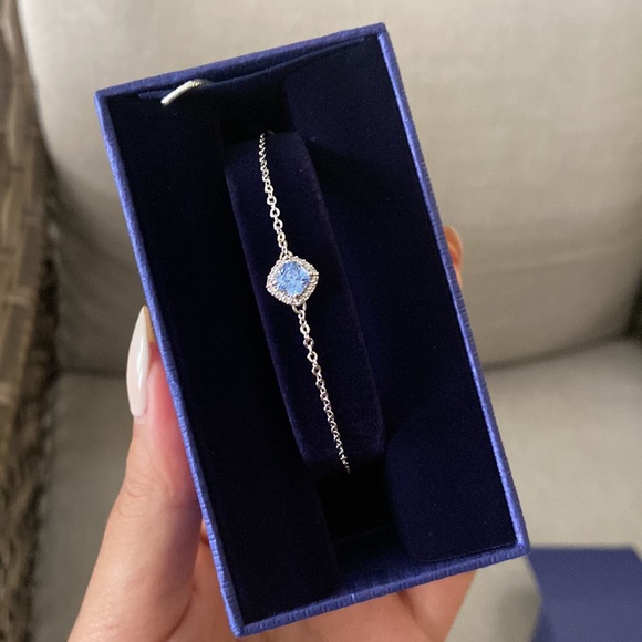 Brand New SWAROVSKI Angelic Cushion Bracelet - Picture 5 of 8